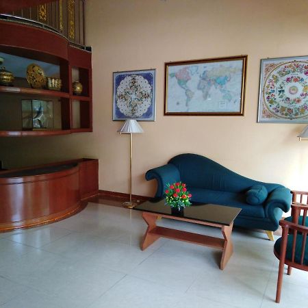Sara Hotel Лабуан Екстериор снимка