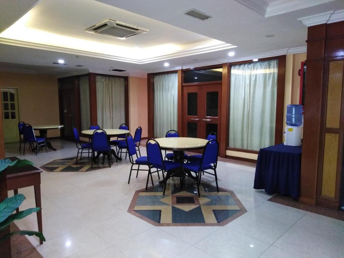 Sara Hotel Лабуан Екстериор снимка