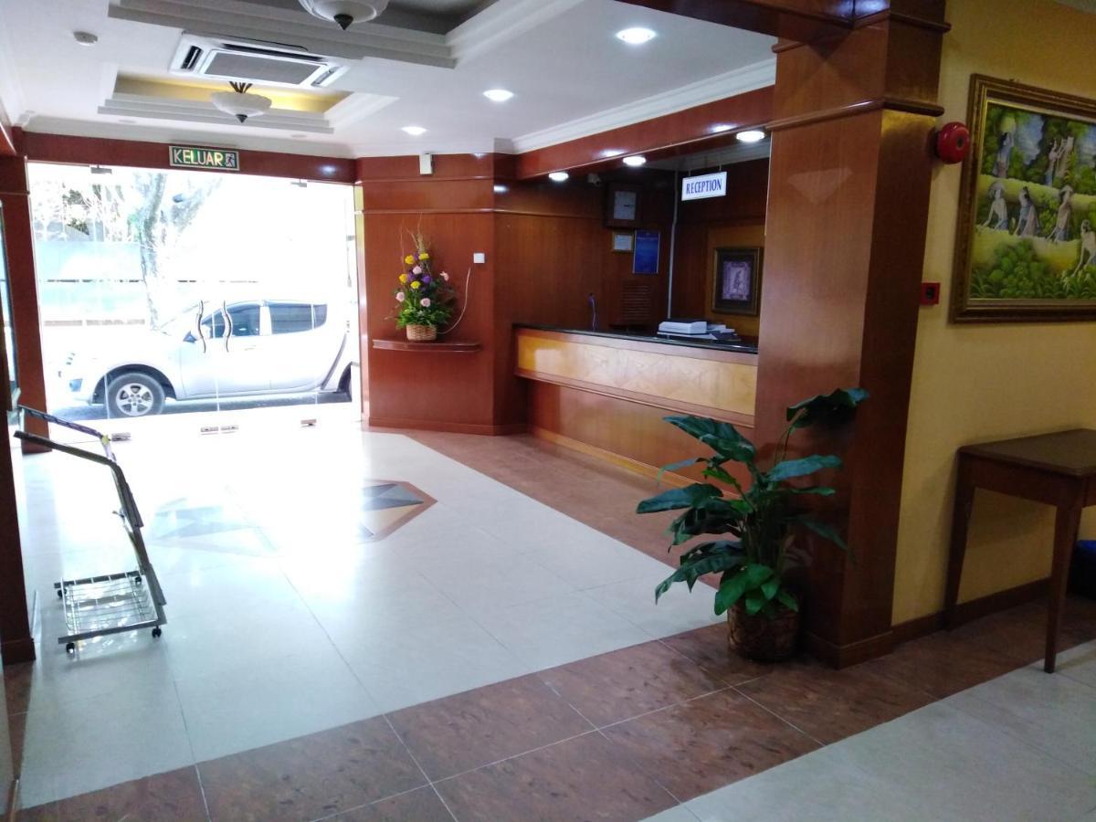 Sara Hotel Лабуан Екстериор снимка