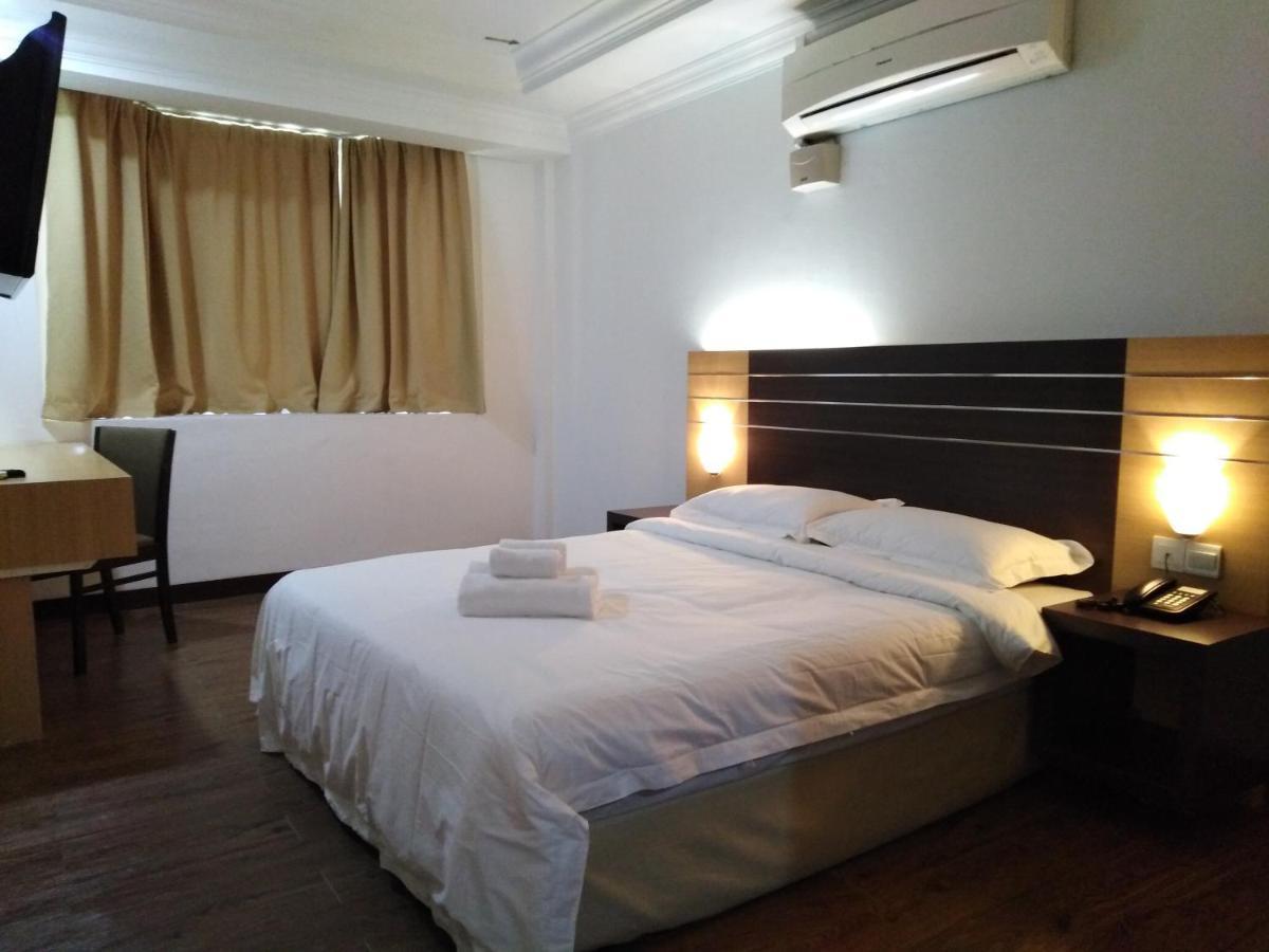 Sara Hotel Лабуан Екстериор снимка