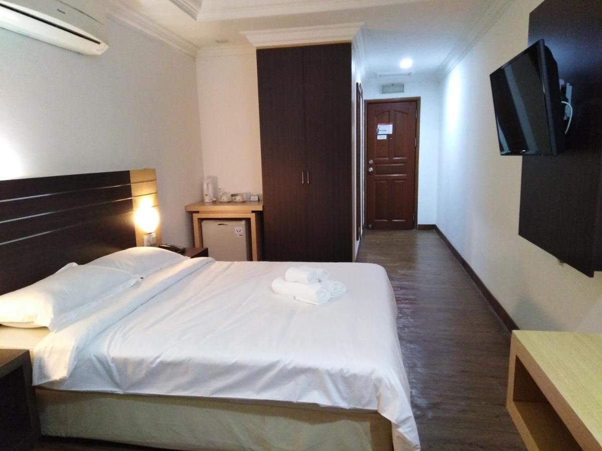 Sara Hotel Лабуан Екстериор снимка
